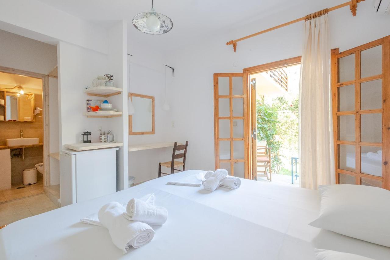 Irtakina Apartment Sougia Exterior foto
